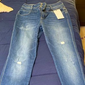 Medium wash skinny jeans